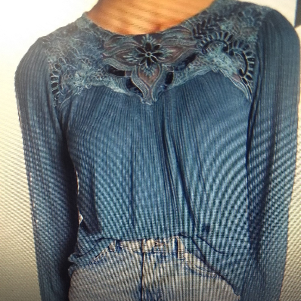 Lucky Brand velvet applique yoke top
